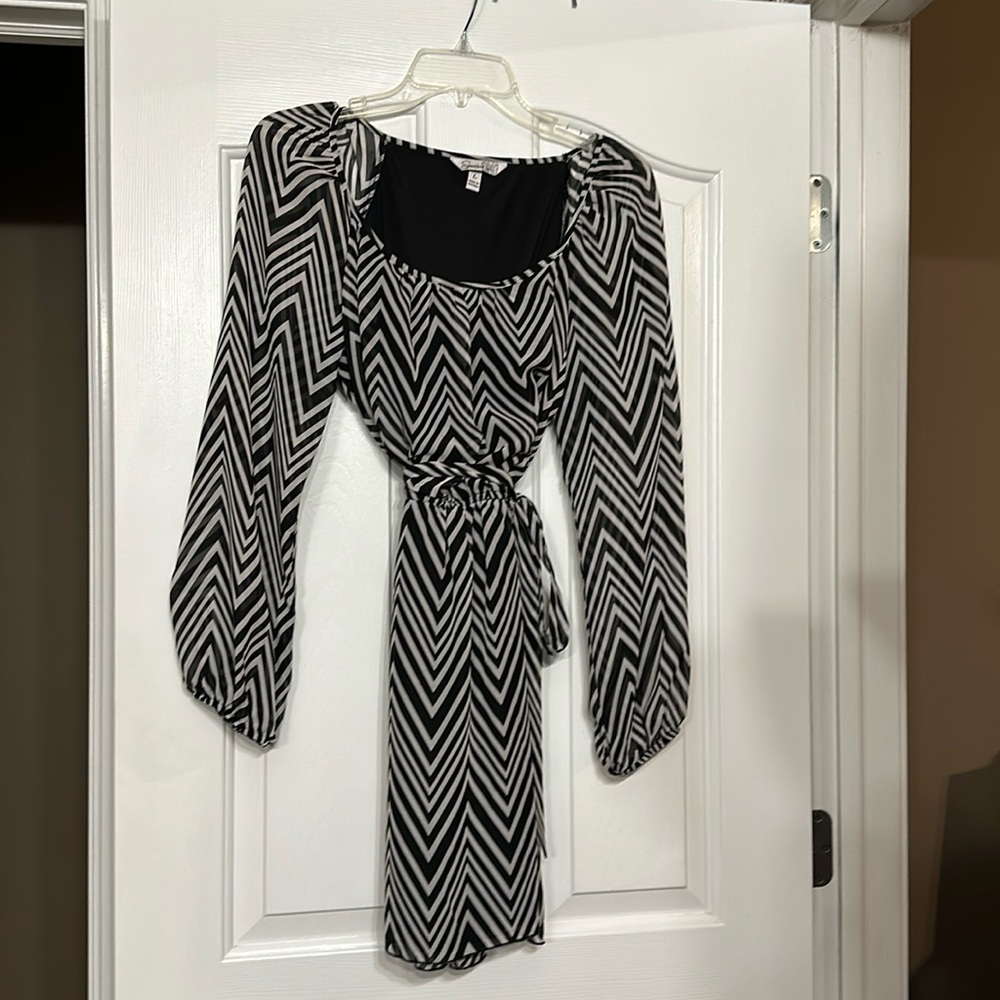 Speechless, size large, Black and Cream dress. Lightly worn excellent condition.